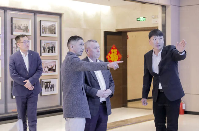 Делегация Республики Татарстан (Российская Федерация) посетили компанию Zhongyu Dingli с целью ознакомления и изучения (3)