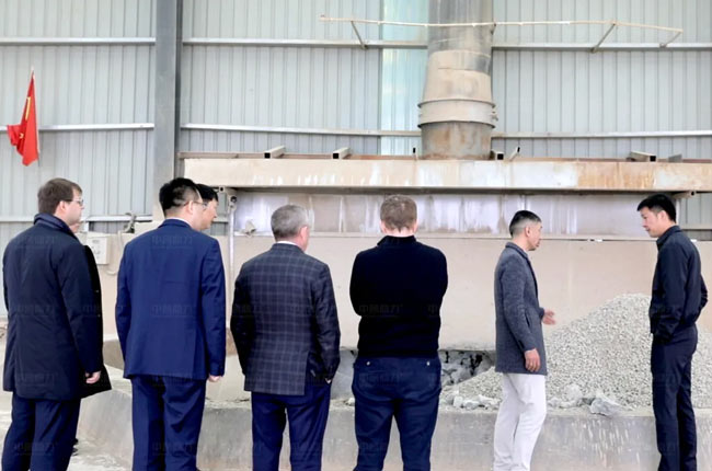 Делегация Республики Татарстан (Российская Федерация) посетили компанию Zhongyu Dingli с целью ознакомления и изучения (9)